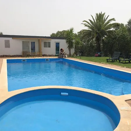 One Bedroom Bungalow With Shared Pool Enclosed Garden And Wifi At Dom wakacyjny *