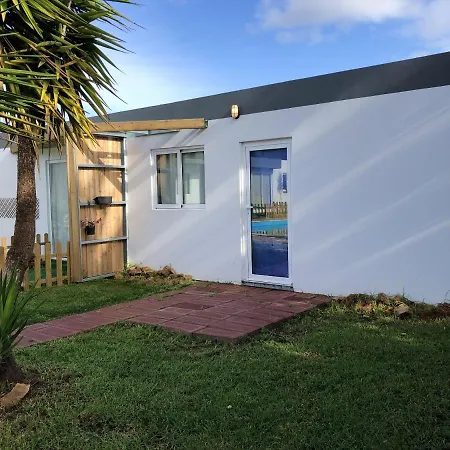 One Bedroom Bungalow With Shared Pool Enclosed Garden And Wifi At 度假居 *